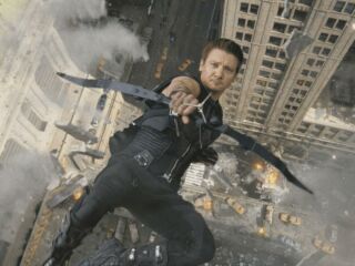 Imagem da notícia Jeremy Renner recusou oferta para 2ª temporada de Gavião Arqueiro por redução de salário